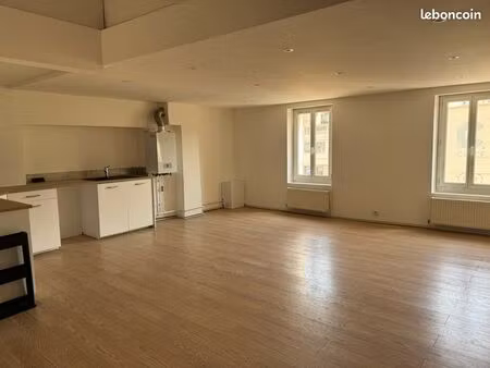 location t3 place gaston nicod