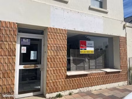local commercial 61 m²