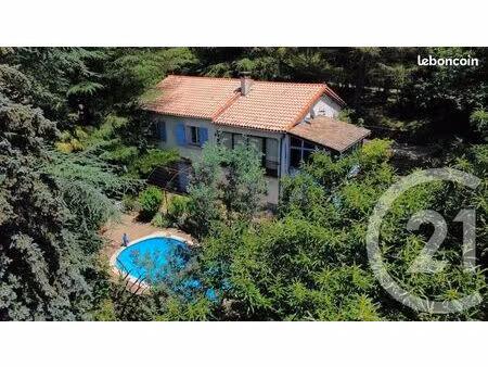 maison 10 pièces 145 m²