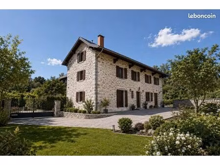 projet de réhabilitation – grand t3 de 133 m² avec garage et carport – la ravoire