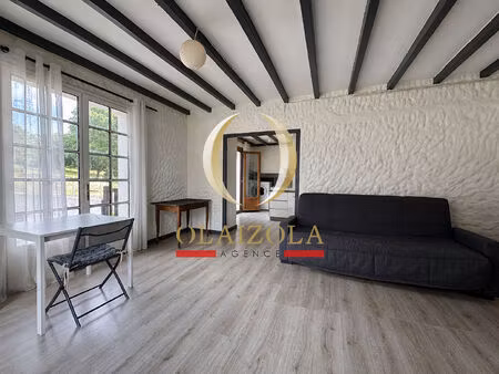 ustaritz - studio meublé avec balcon-terrasse et garage