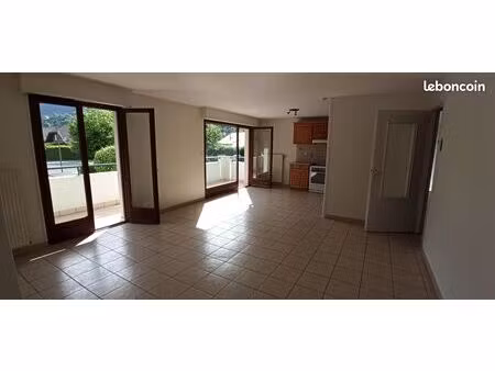 saint jorioz : appartement 4 pièces avec terrasse