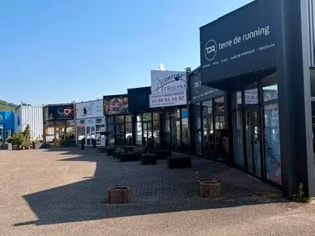 local commercial à louer avec option d'achat