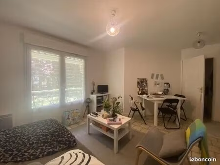 studio 1 pièce 23 m²
