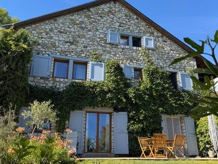 authentique maison en pierre