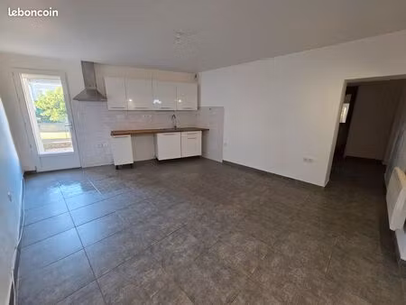 maison de village t3 à laboutarié