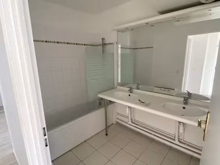 location appartement 4 pièces 78 m² à pontoise (95000)