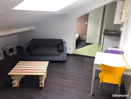 studio meublé proche de l'iut  de la fac  du lycée