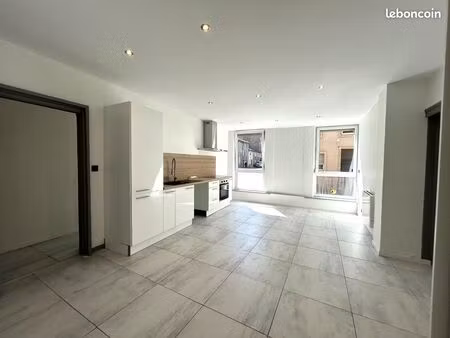 appartement 3 pièces 81 m²