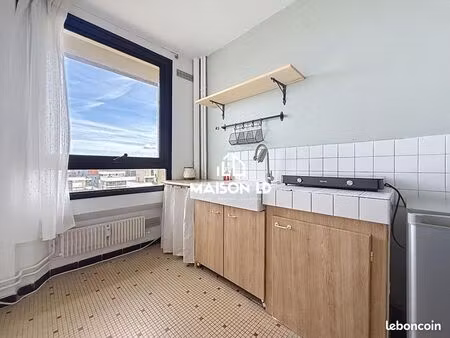 studio 1 pièce 31 m²
