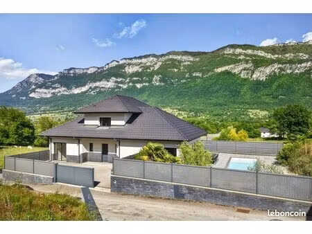 maison meublée de 155m2