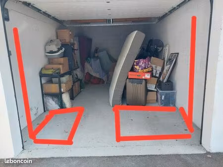 location garage box de stockage garde meubles / cartons / moto etc  longue ou courte durée