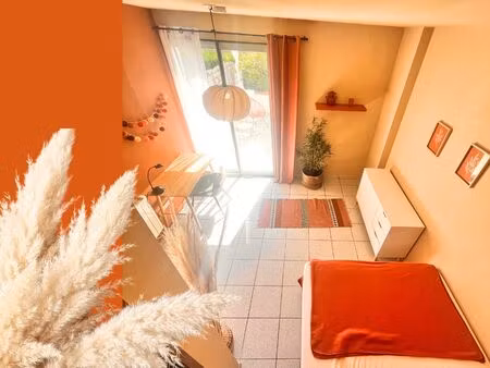perpi sud - loue chambre avec accès privé - 185m² - villa méditerranéenne avec jardin