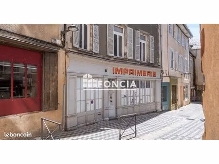appartement de caractère de 147 m² avec local professionnel de 89 m²  studio indépendant  