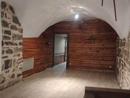 local commercial 78 m² - fort potentiel - centre-ville de millau