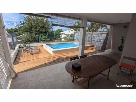 villa duplex piscine ste luce loc 3 mois max à partir du 18 aout 2026