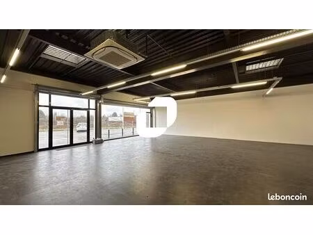 local d'activité 250 m²