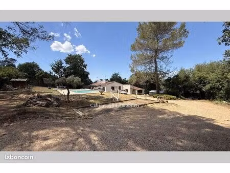 villa 4 pièces 87 m²