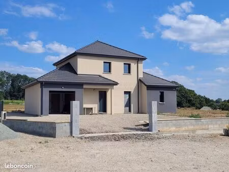 pavillon 4 pièces 115 m²