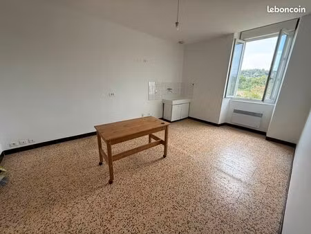 loue t2 aubenas rénové