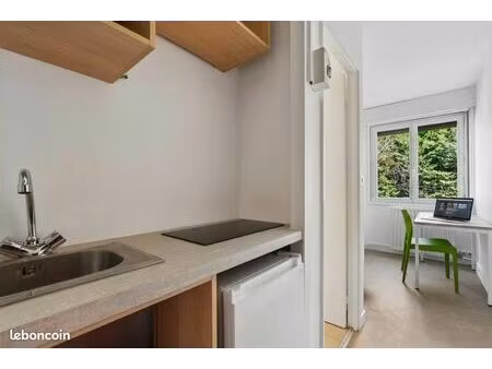 studio 1 pièce 14 m²