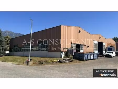 entrepot - logistique 1833 m² sainte-hélène-sur-isère