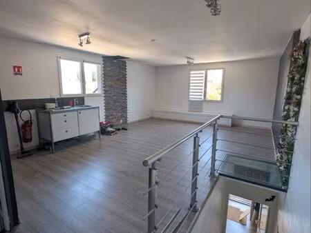 a louer ou à vendre local professionnel/ et logement de fonction