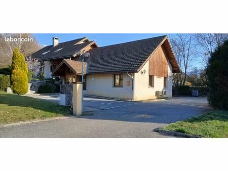 location local professionnel 130 m² gilly/isère 1700/mois