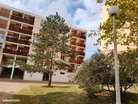 appt : 86 m² - 5piéces / balcon