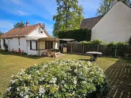 charmante maisonnette avec jardin arboré de 337 m²