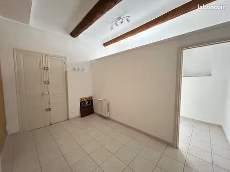 local commercial