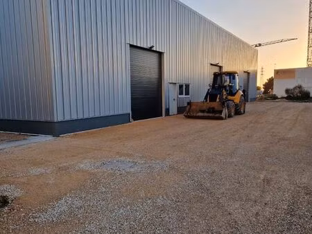 entrepôt 200 m2 proche autoroute a7
