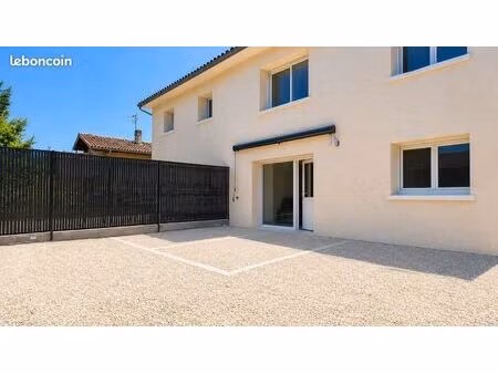 t3 meublé neuf de 70 m² avec cour