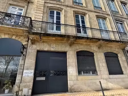 parking quai des chartrons