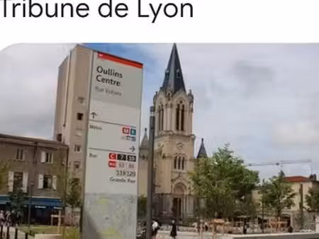loue garage en sous sol. oullins place anatole france. proximité immédiate métro