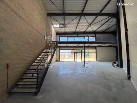 local d'activité 104 m²