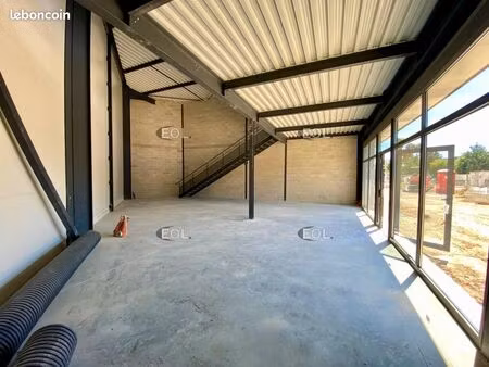local d'activité 183 m²