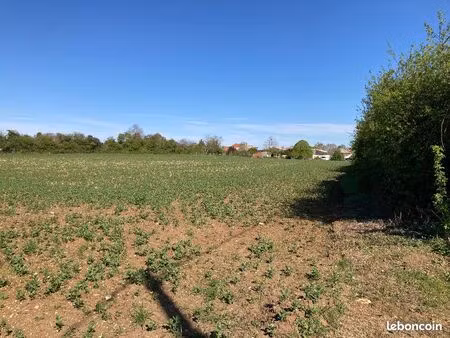terrain 2 247 m² champagnolles