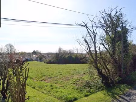 terrain à bâtir de 360 m2 au prix de 53000 à le gua (17)