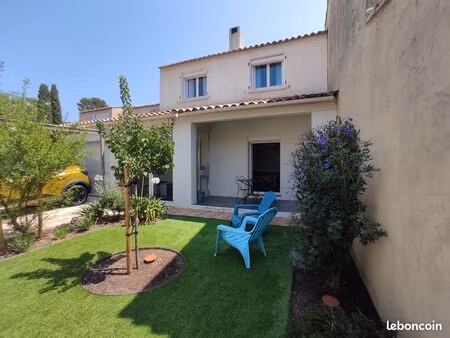maison mitoyenne dans lotissement sanary sur mer