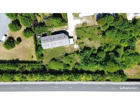maison 1 pièce 200 m²