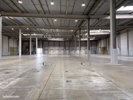 local logistique 6 751 m²