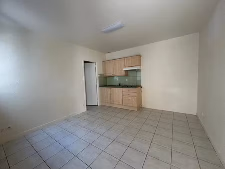 location appartement 1 pièce 27.79 m² à séné (56860)  530 €