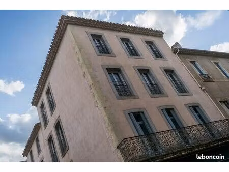 immeuble 14 pièces 335 m²