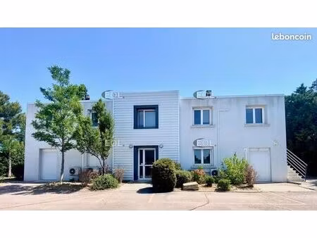 bureaux 310 m²