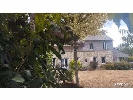 longère en pierres
