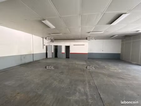 local d'activité 225 m²