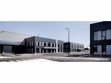 local 1251 m² le bourget