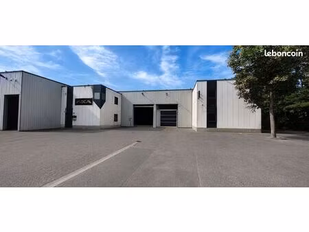 local 412 m² saint-denis