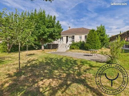 propriété 6 pièces 120 m²